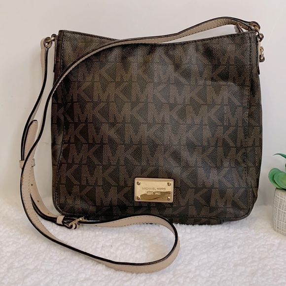 MICHAEL Kors Messenger monogram Jet Set Brown Pvc Cross Body Bag - Picture 1 of 9